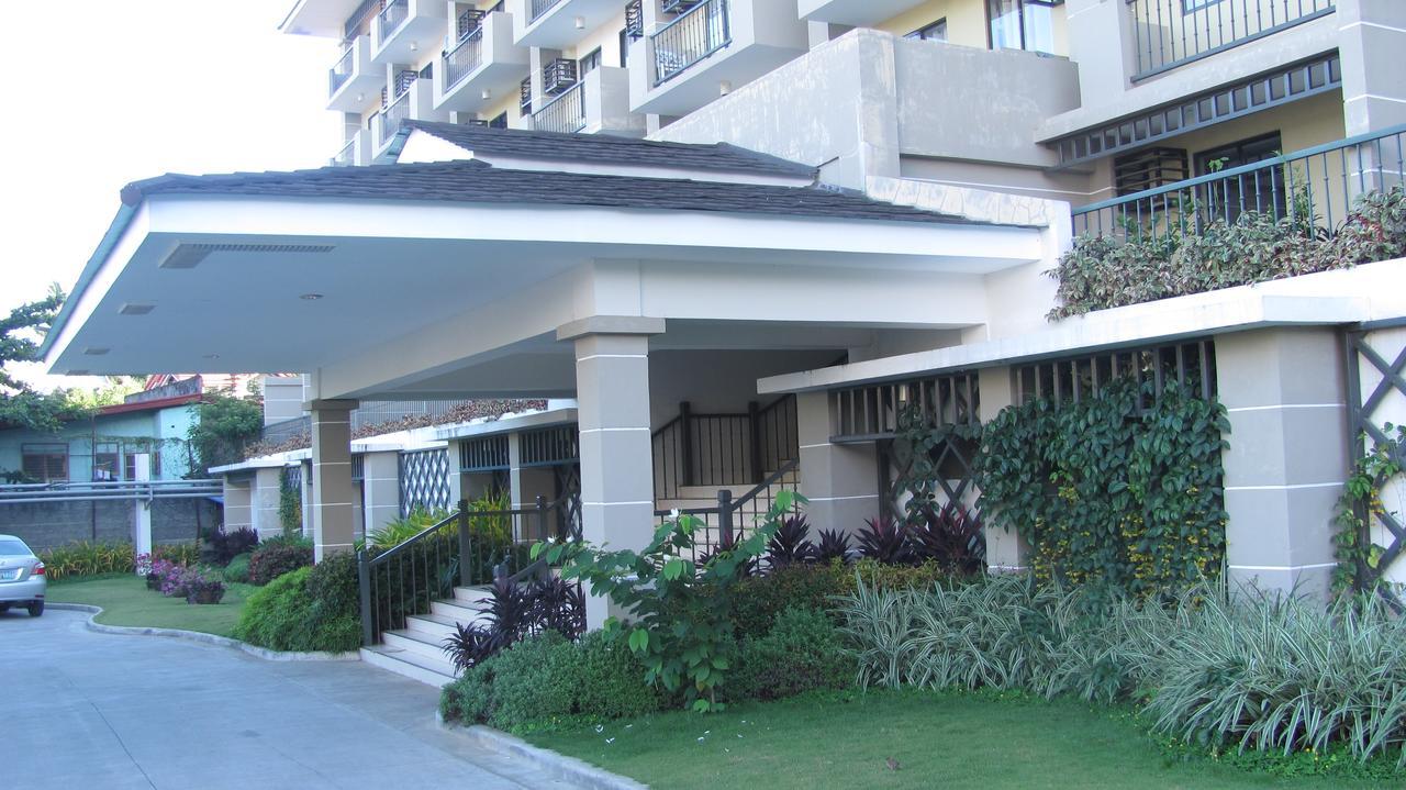 Two - 2Br Condo In The Heart Of Davao City Екстер'єр фото
